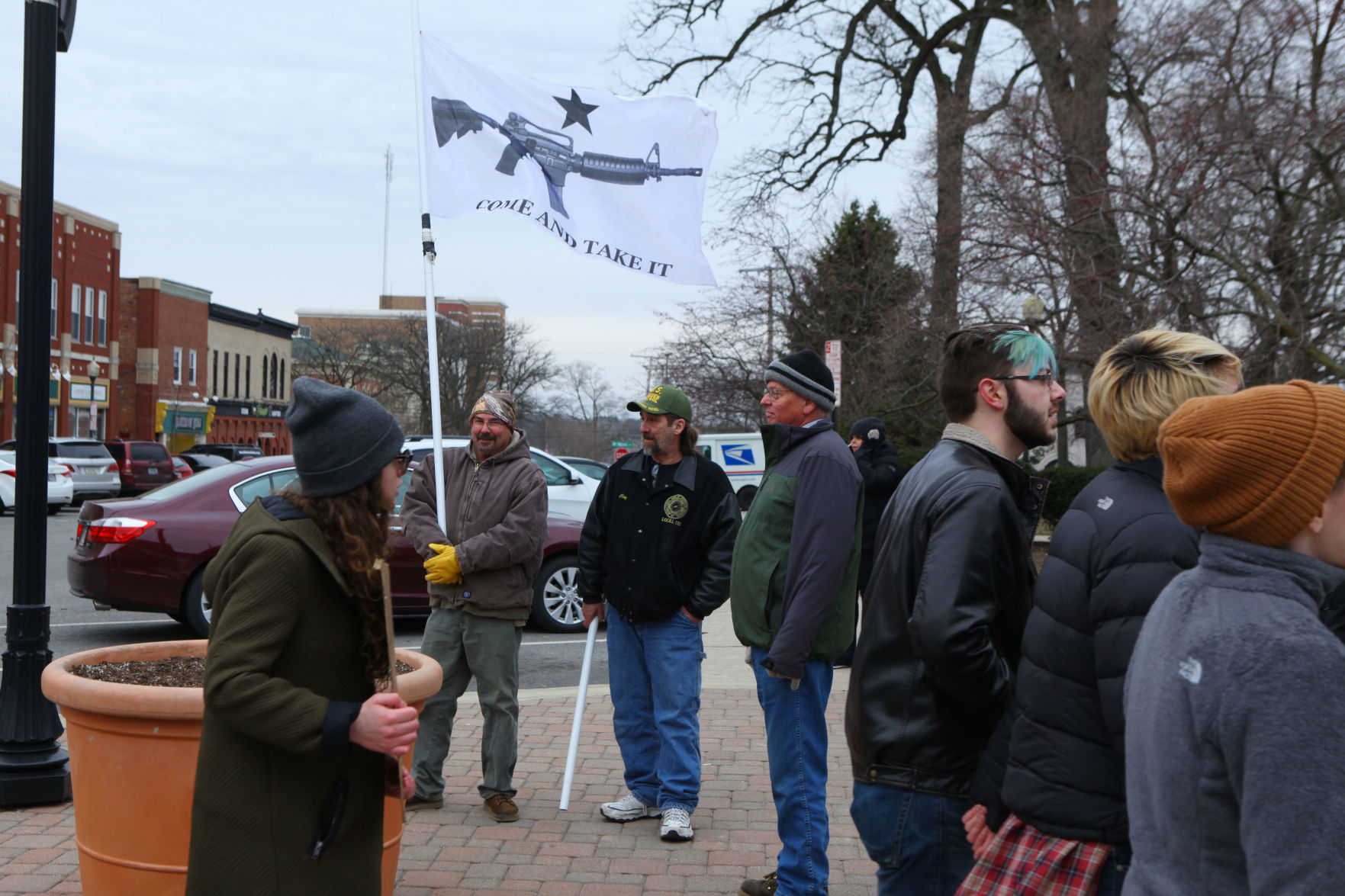 Gallery: March for Our Lives counterprotesters in Valparaiso